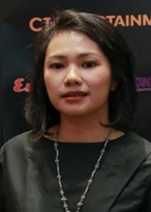 Tia Hasibuan